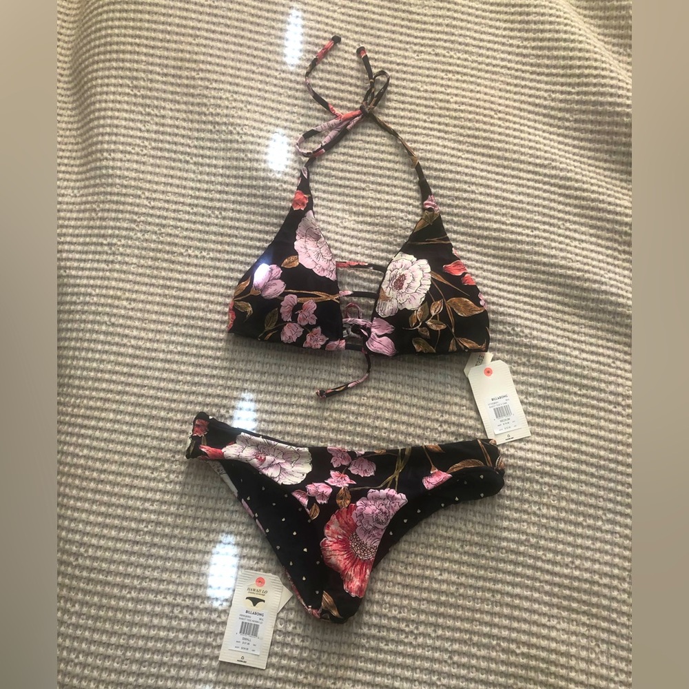 Billabong reversible bikini! - Picture 1 of 3